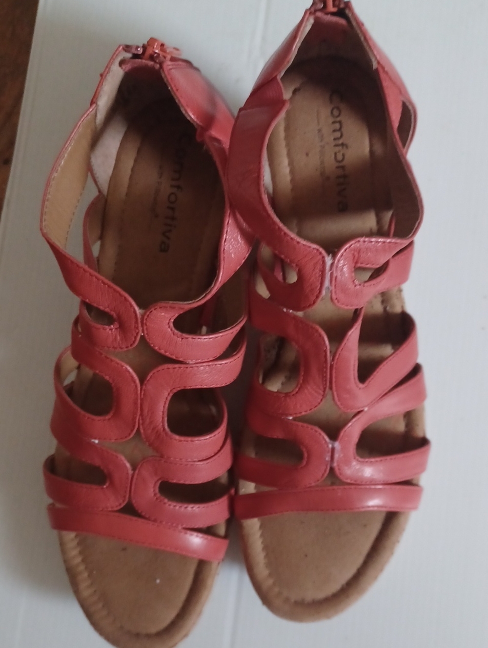 Comfortiva Coral Red Strappy Cutout Sandals With Pillowtop